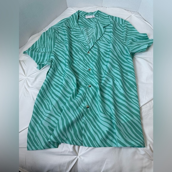 ASOS DESIGN relaxed revere shirt in blue zebra print - Picture 4 of 9